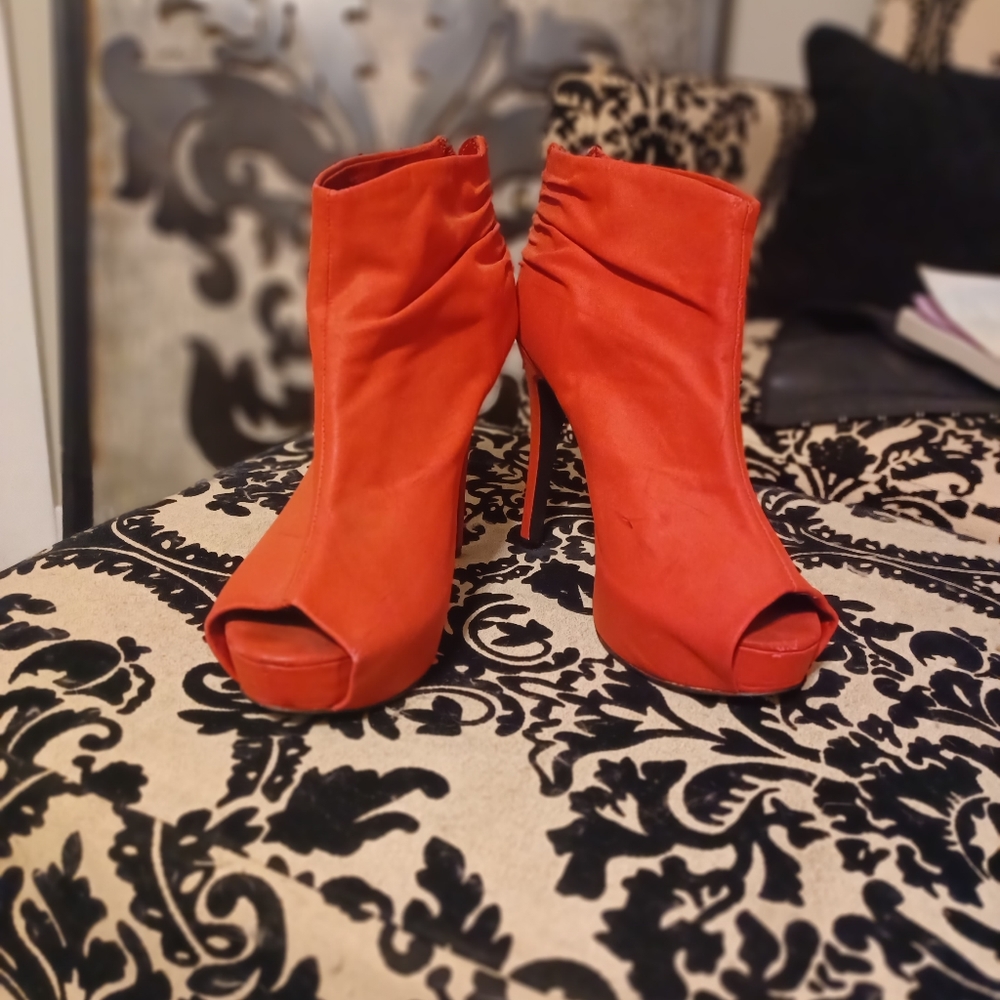 Rock Revival Red heals